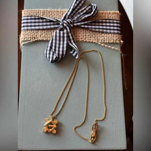 Givenchy Vintage 4 Corners Rhinestone G Logo Necklace - Picture 4 of 6